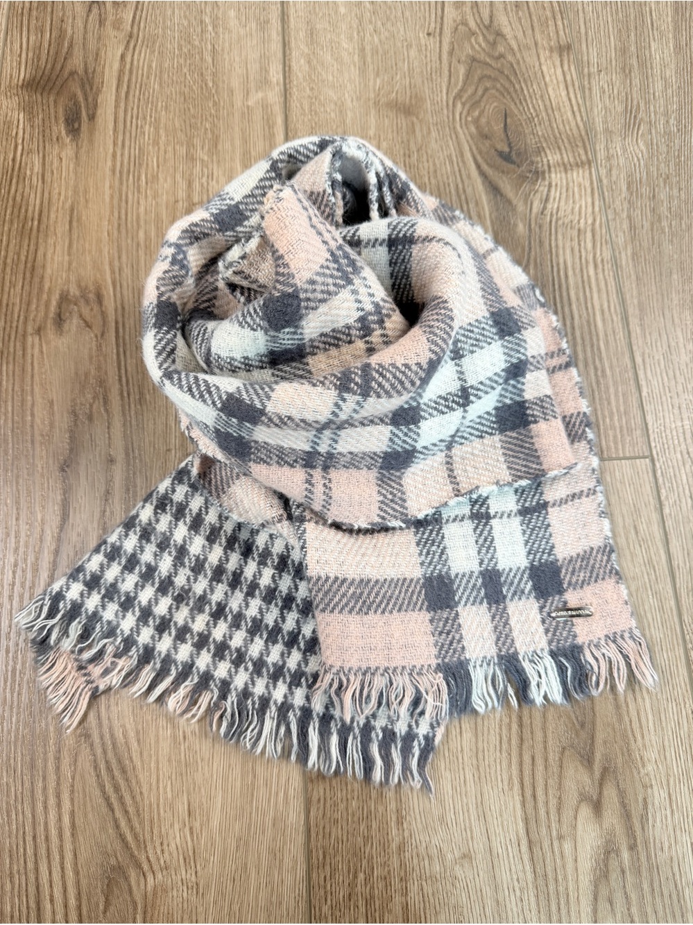Steve Madden Scarf in Blush Pink Grey Cream. Plaid & Houndstooth Patterns